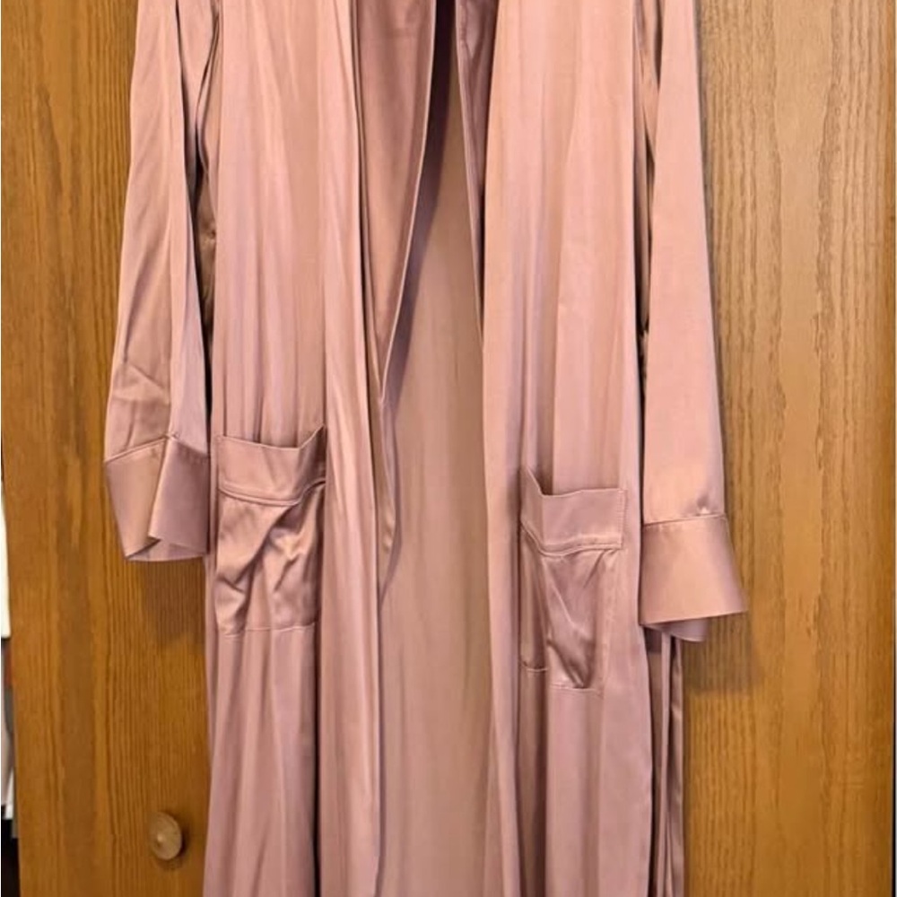 SKIMS Blush Silk Long Robe with Pockets